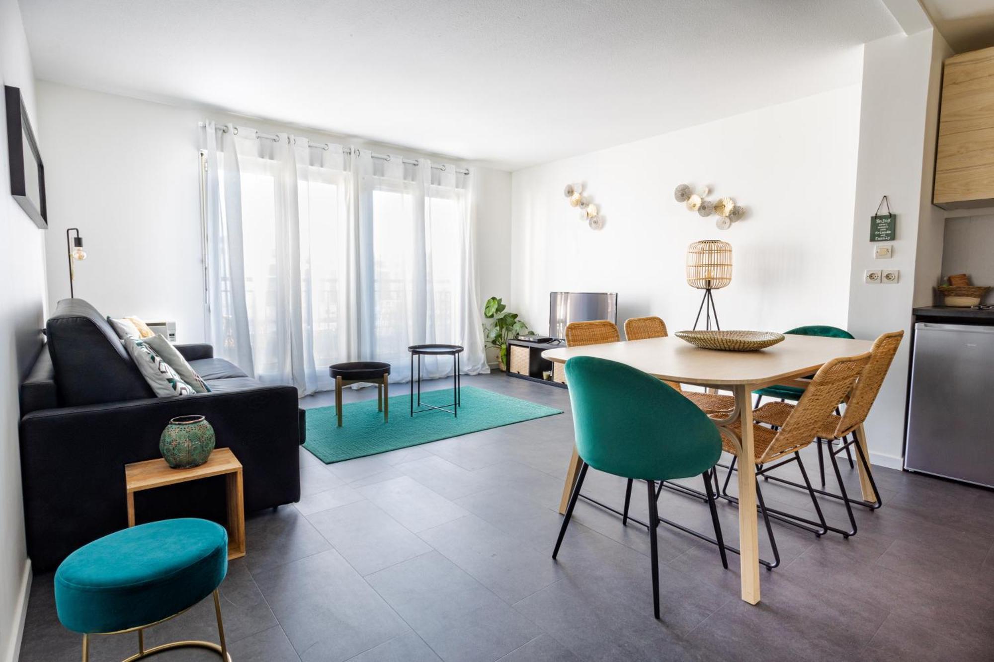 Apartment Station, 5 Minutes Disneyland! *